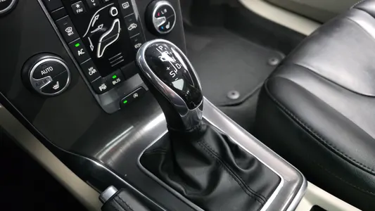 Volvo V40 D3 2015 9
