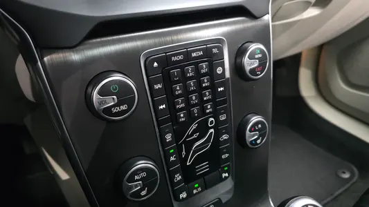 Volvo V40 D3 2015 17