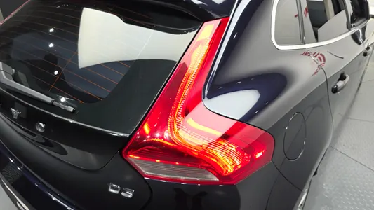 Volvo V40 D3 2015 23