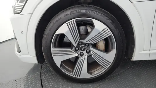 Audi e- 55 2021 4