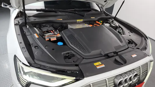 Audi e- 55 2021 5
