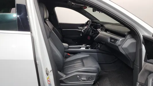 Audi e- 55 2021 26