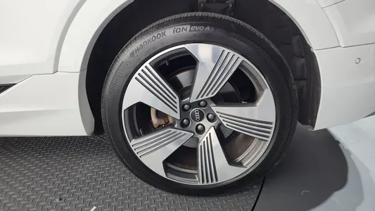 Audi e- 55 2021 21