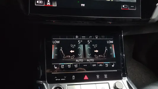 Audi e- 55 2021 34