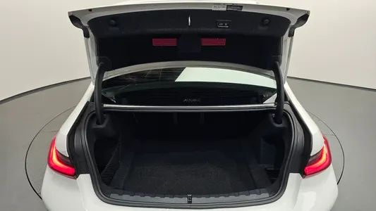 BMW 3 Series (G20) 320i M 2024 27