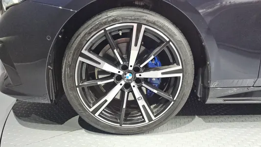 BMW 5 Series (G60) 530i xDrive M 2025 5