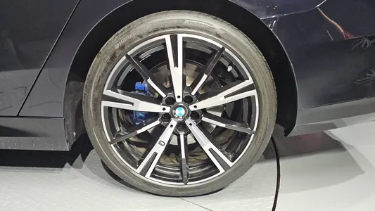 BMW 5 Series (G60) 530i xDrive M 2025 21