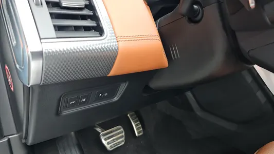 Land Rover 2 3.0 SDV6 AB 2017 29