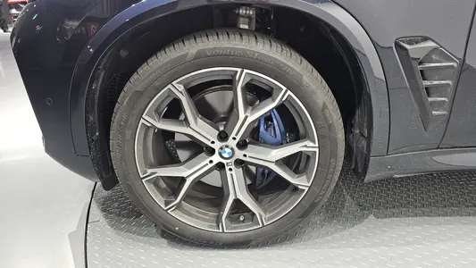 BMW X5 (G05) xDrive 40i M 2025 5