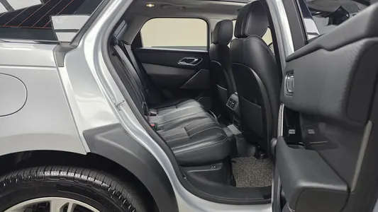 Land Rover 레인지로버 벨라 2.0 D240 SE 2018 10