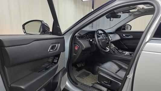 Land Rover 레인지로버 벨라 2.0 D240 SE 2018 9