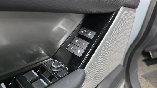Land Rover 레인지로버 벨라 2.0 D240 SE 2018 29