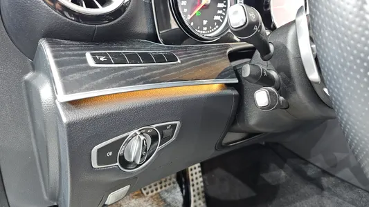 Mercedes-Benz E-Class W213 E220d 2018 19