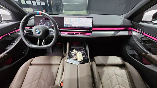 BMW 5 Series (G60) 520i M 2025 7