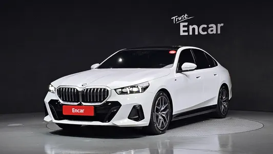 BMW 5 Series (G60) 520i M 2025