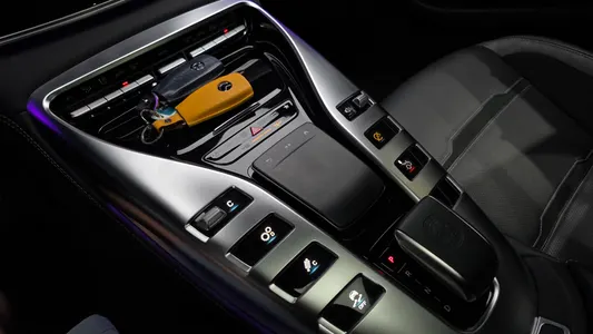 Mercedes-Benz AMG GT 4 43 4MATIC+ 2021 9