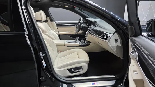 BMW 7 Series (G11) 730d xDrive M 2020 26