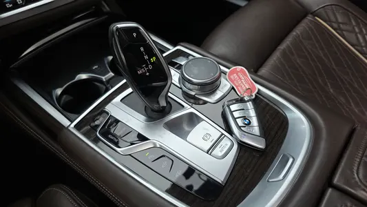 BMW 7 Series (G11) 730d xDrive 2020 9