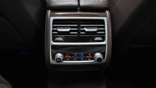 BMW 7 Series (G11) 730d xDrive 2020 18