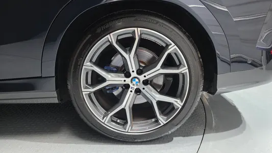 BMW X6 (G06) xDrive40i M 2022 21