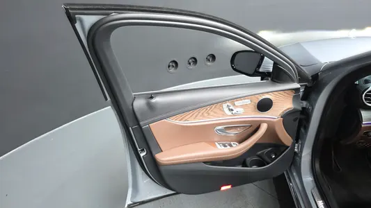 Mercedes-Benz E-Class W213 E250 2022 24