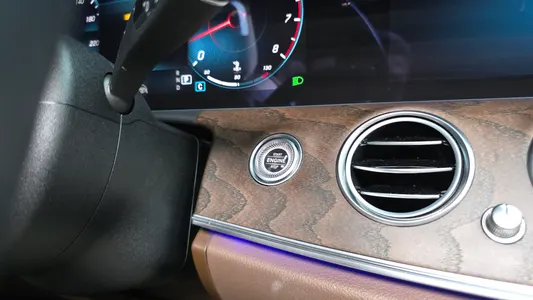 Mercedes-Benz E-Class W213 E250 2022 38