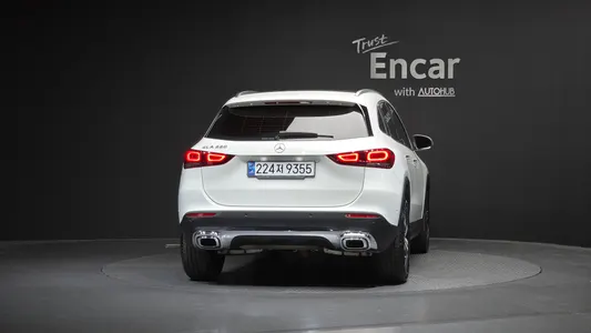 Mercedes-Benz GLA-Class H247 GLA220 2021 4