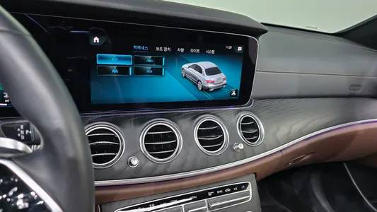 Mercedes-Benz E-Class W213 E250 AMG Line 2023 14