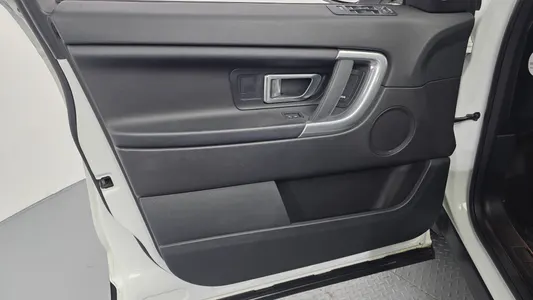 Land Rover 디스커버리 스포츠 2.0 TD4 SE (150) 2019 24