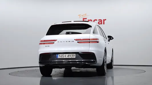 Genesis GV70 2.5T 2WD 2024 4