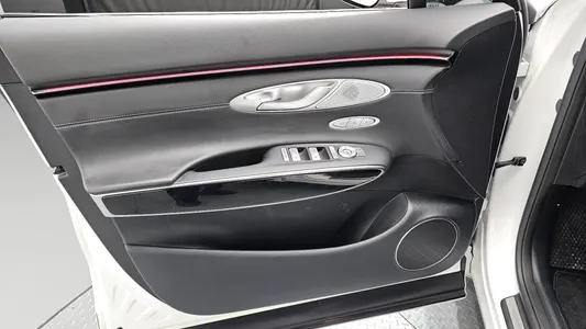 Genesis GV70 2.5T 2WD 2024 24