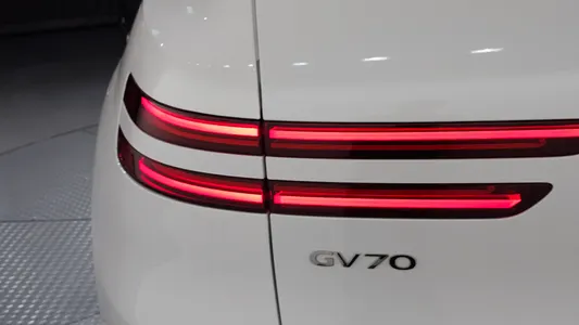 Genesis GV70 2.5T 2WD 2024 23