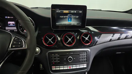 Mercedes-Benz GLA-Class X156 GLA45 AMG 4MATIC 2018 13
