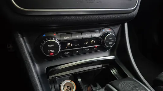 Mercedes-Benz GLA-Class X156 GLA45 AMG 4MATIC 2018 31