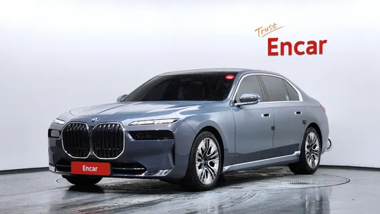 BMW 7 Series (G70) 740i sDrive 2023