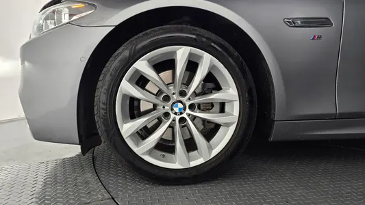 BMW 5 Series (F10) 520d M 2015 5