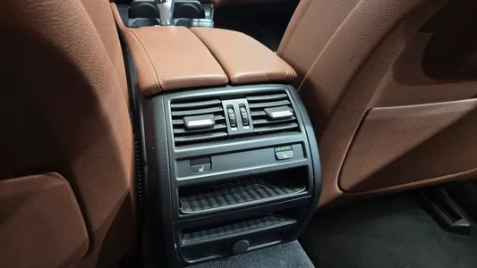 BMW 5 Series (F10) 520d M 2015 19