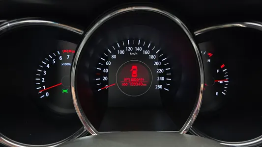 Kia K5 LPI 2011 8