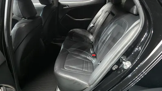 Kia K5 LPI 2011 12