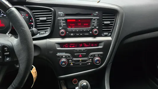 Kia K5 LPI 2011 14