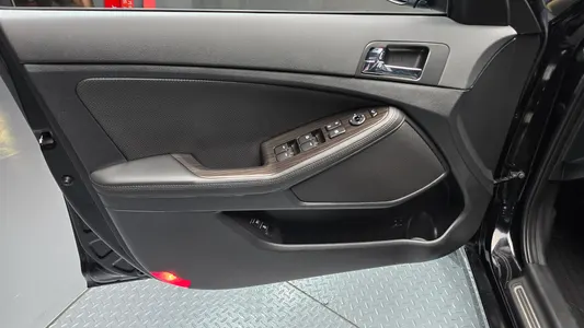 Kia K5 LPI 2011 24