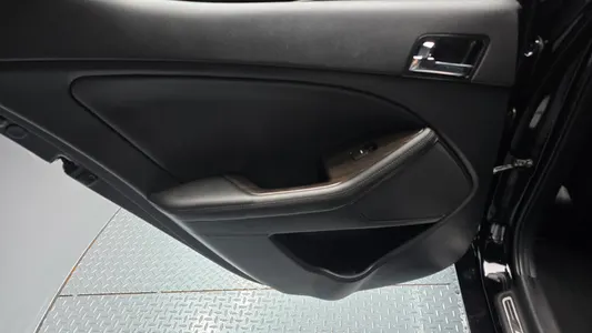 Kia K5 LPI 2011 25