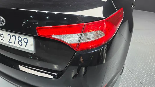 Kia K5 LPI 2011 23