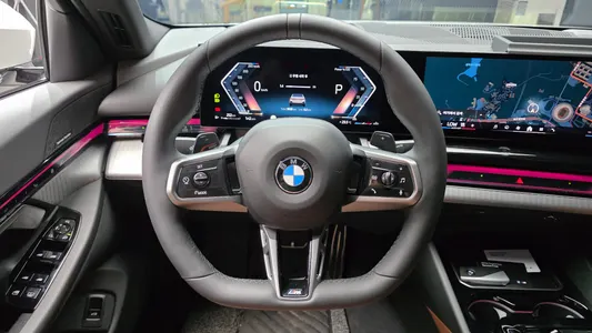 BMW 5 Series (G60) 530i xDrive M 2025 13