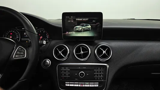 Mercedes-Benz A-Class W176 A200 2018 13