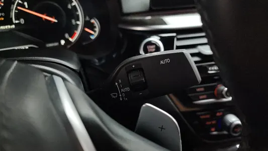 BMW 5 Series (G30) 530d M 2017 27
