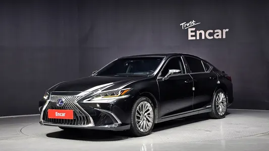 Lexus ES300h 7 2021