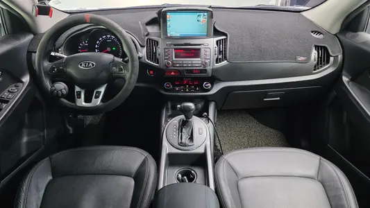 Kia R 4WD TLX 2010 7