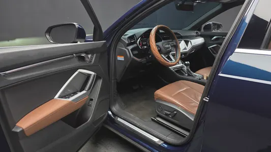 Audi Q3 (F3) 35 TDI 2020 10