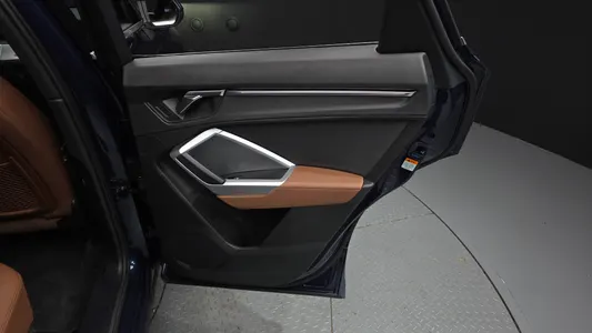 Audi Q3 (F3) 35 TDI 2020 25